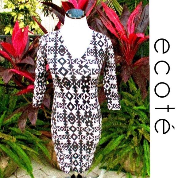 🍍3/$15🍍Ecoté Open Back Bodycon Dress - Picture 1 of 5